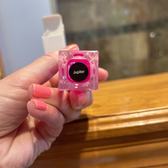 PH Lip Plumping Gloss - Picture 6 of 6